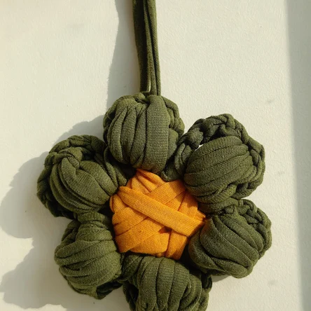 Брелок Flower green